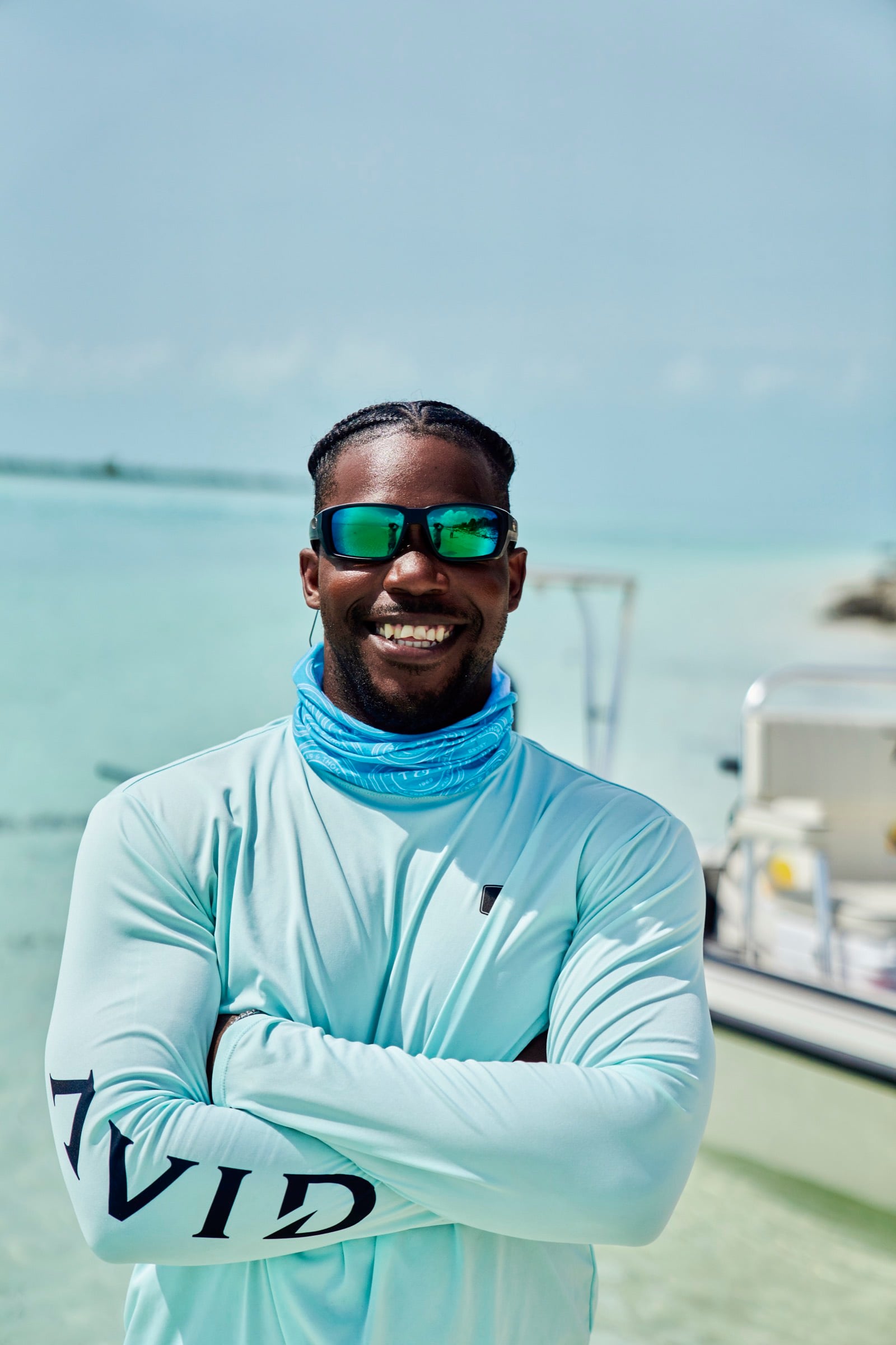 A Tailwaters guide on the bow