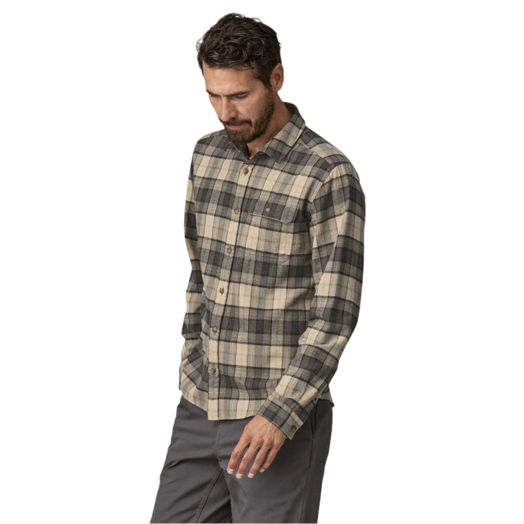 Patagonia M's Long Sleeve Lightweight Fjord Flannel Shirt | Tailwaters Fly Fishing