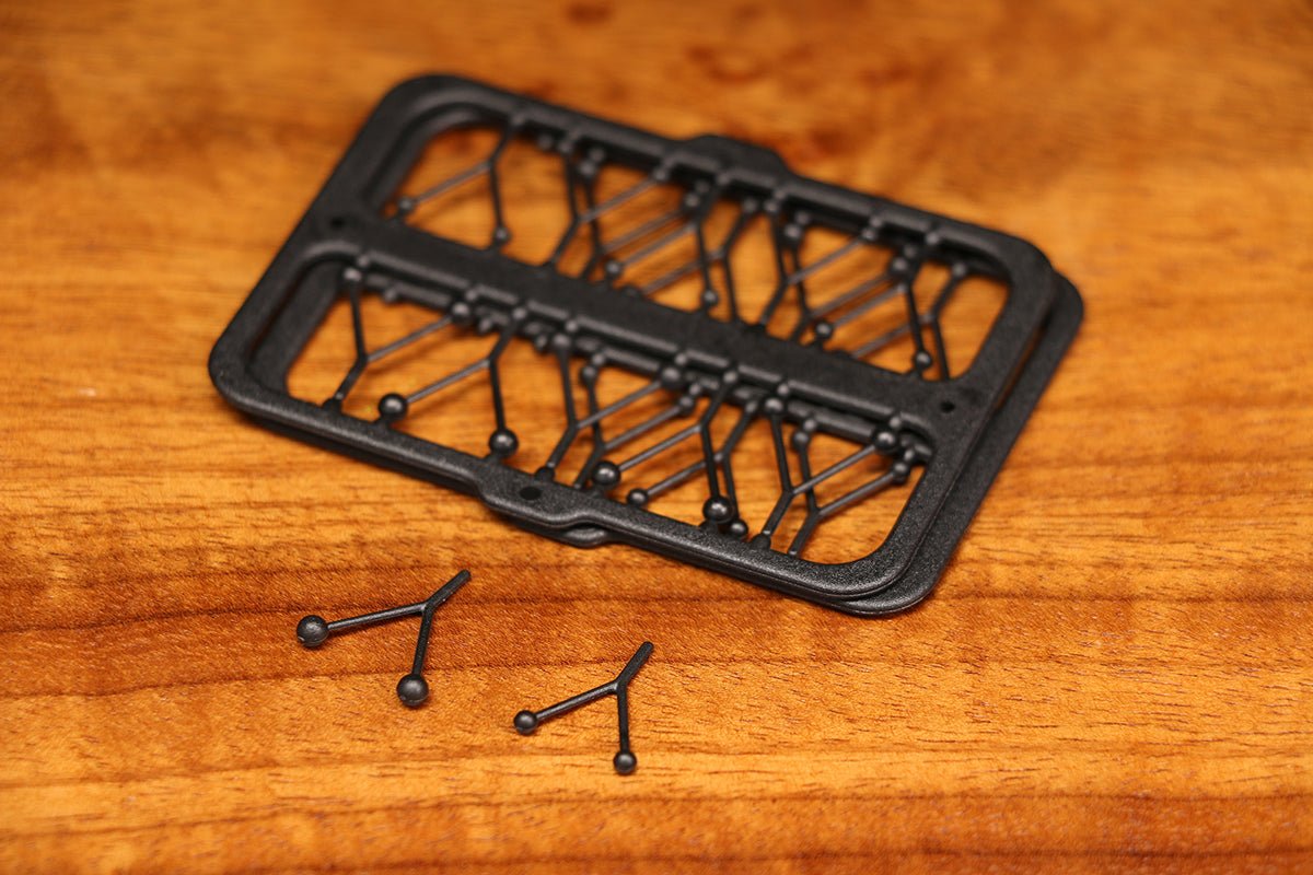 Hareline Stonfo Plastic V Tyoe Shrimp Eyes | Tailwaters Fly Fishing