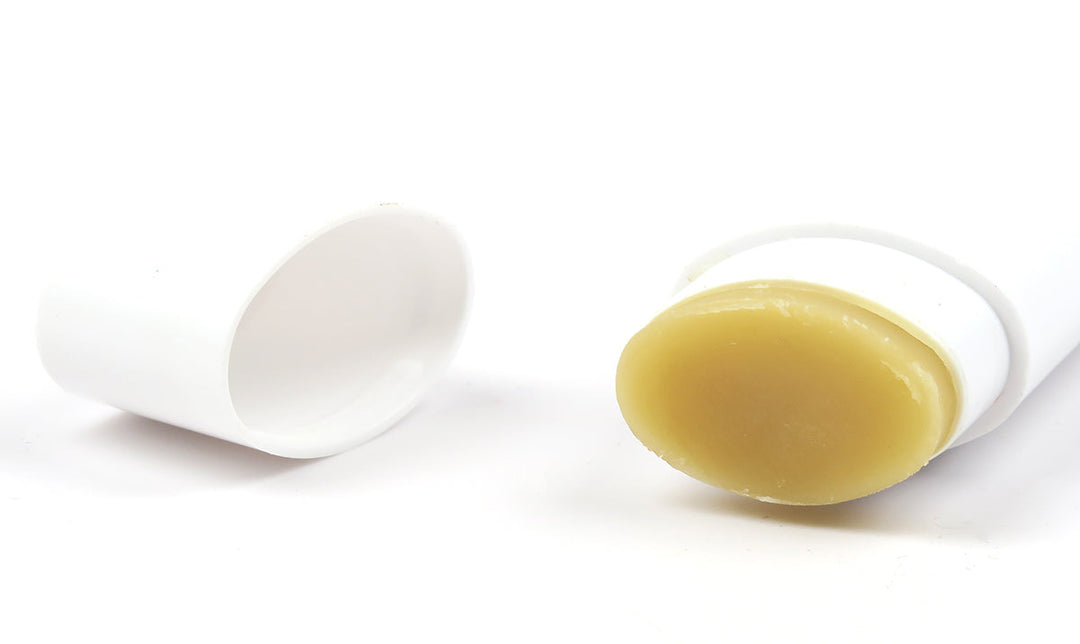 Hareline Hareline's Low Tack Wax Travel Oval Tube