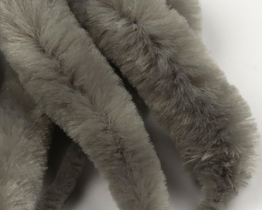 Hareline Mangum's UV2 Micro Dragon Tails
