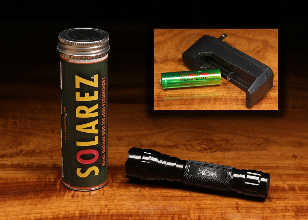 Hareline Solarez High Output UVa Flashlight With Battery and Charger Resinator Kit