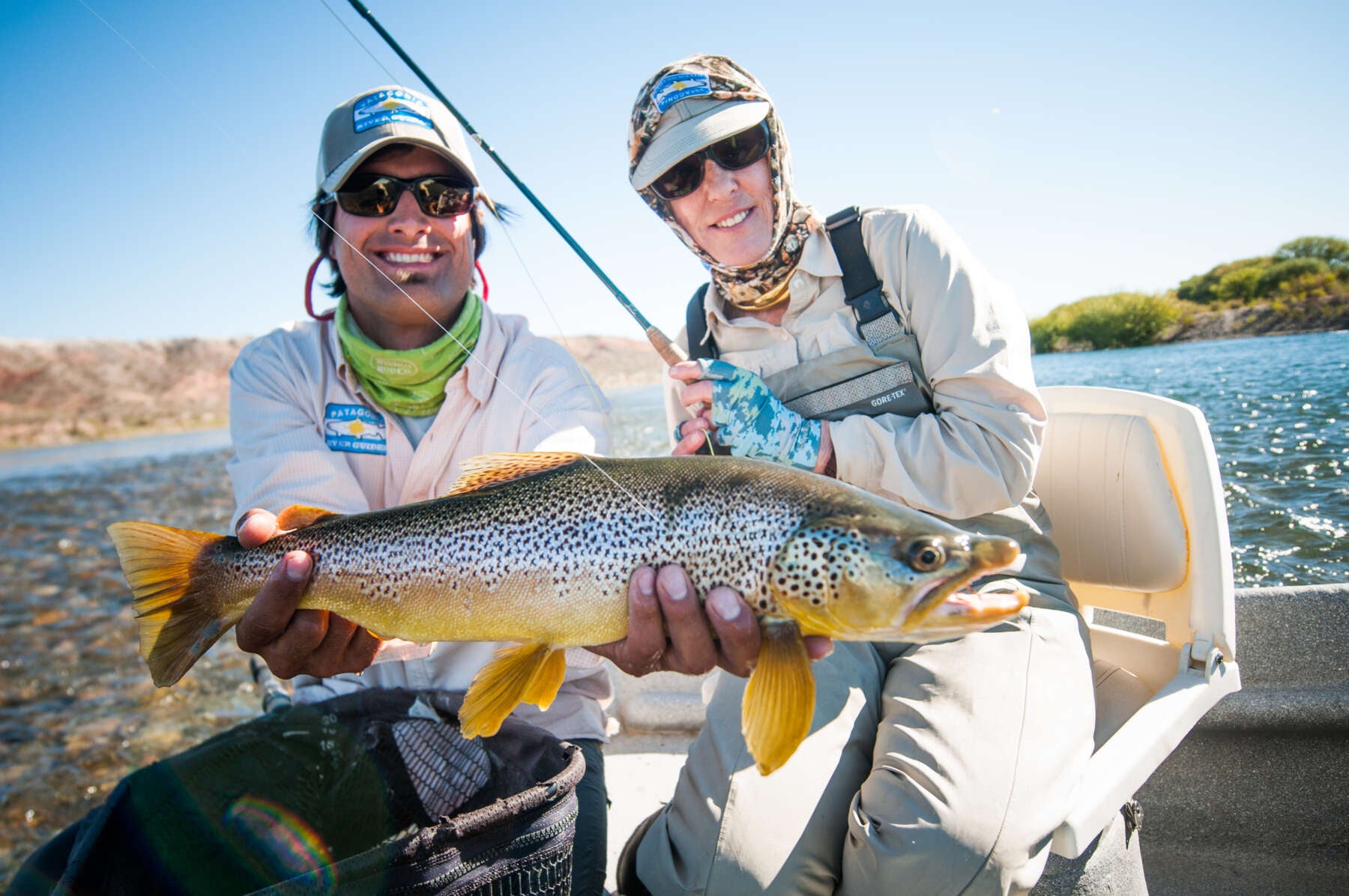 The 4 feathers legacy - Argentina Trout Fishing