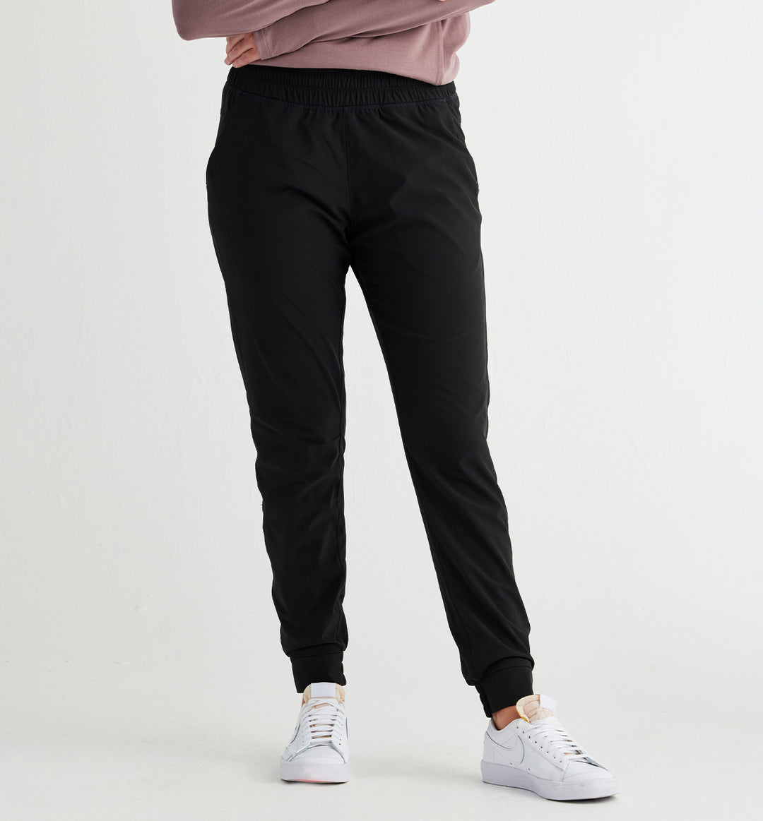 Free Fly Women's Pull-On Breeze Jogger | Tailwaters Fly Fishing