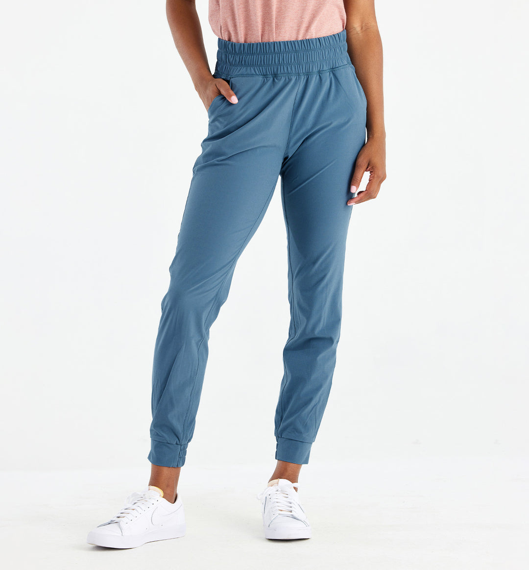Free Fly Women's Pull-On Breeze Jogger | Tailwaters Fly Fishing