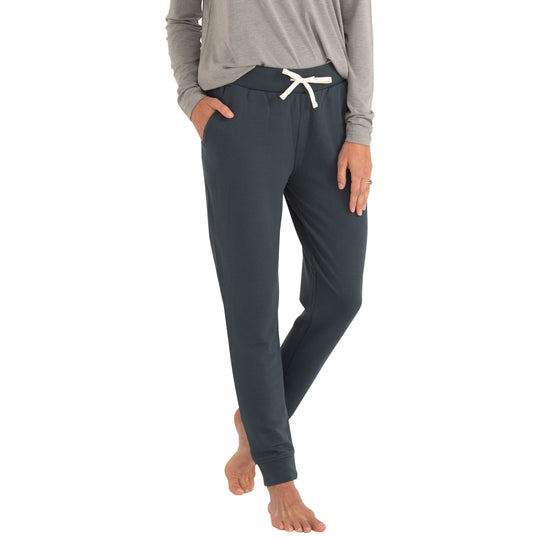 Free Fly Women's Bamboo Fleece Jogger | Tailwaters Fly Fishing
