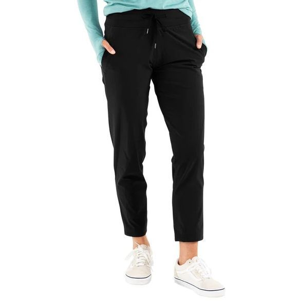 Free Fly Women's Breeze Cropped Pant | Tailwaters Fly Fishing