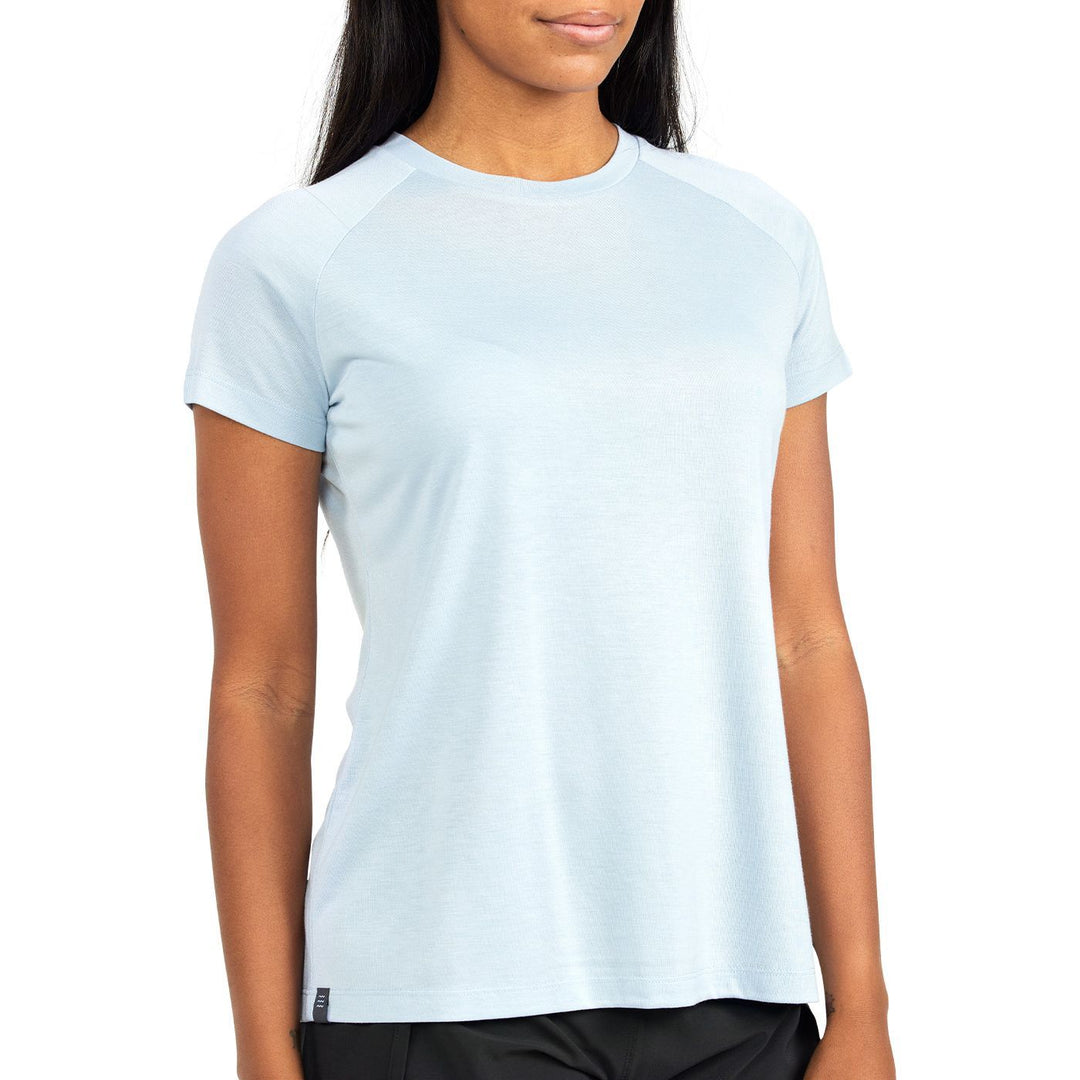 Free Fly Women's Lightweight Tee | Tailwaters Fly Fishing
