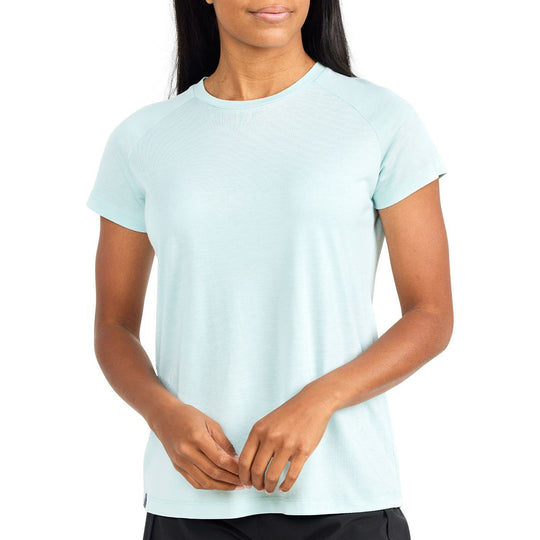 Free Fly Women's Lightweight Tee | Tailwaters Fly Fishing