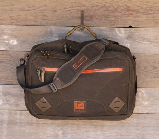 Fishpond Half Moon Weekender Peat Moss Image 03